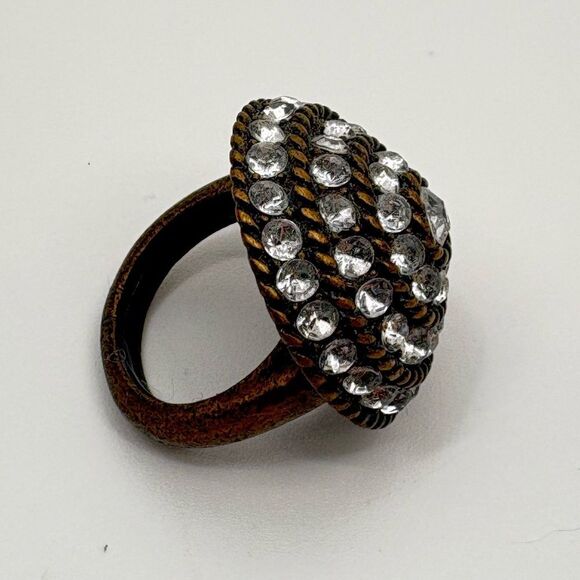 Elegant Crystal-Embellished Ring - Picture 1 of 6